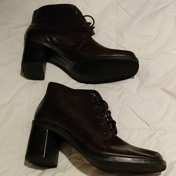 Vintage dark brown ankle boots - Picture 4 of 4